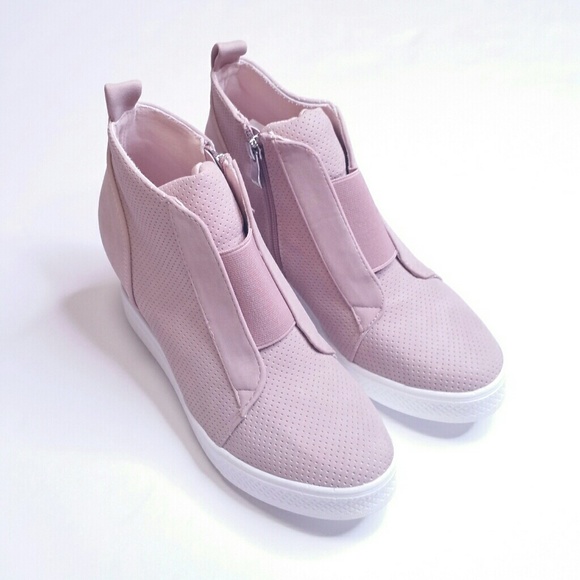 LAST ONE!! Sz 7 Zoey Blush Wedge Sneaker - Picture 3 of 8